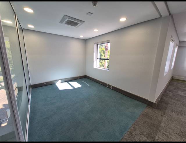 666M² OFFICE TO LET IN WOODMEAD